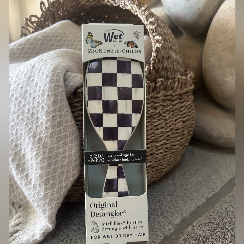 New! Mackenzie Childs x Wet Brush Original Detangler - Blk White Courtly Check